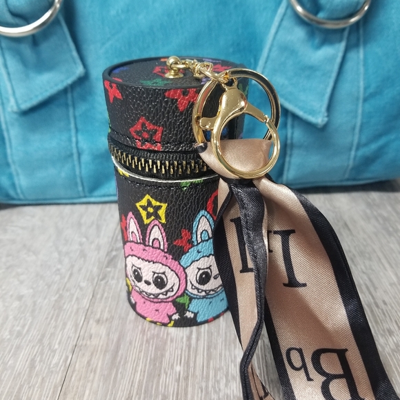 Monster Cylinder Bag Charm/Keychain - Picture 3 of 7